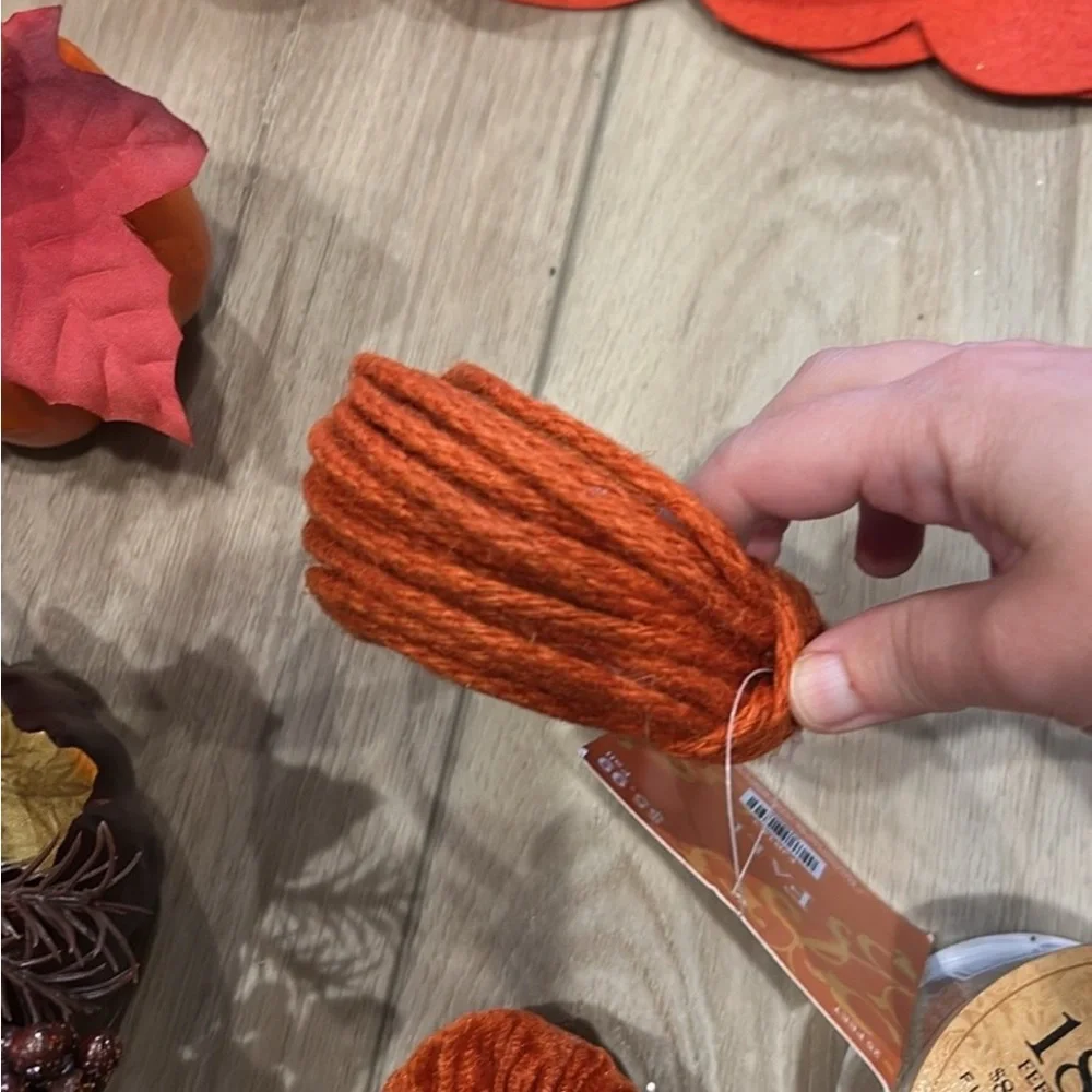 Fall decorations - Picture 7 of 11